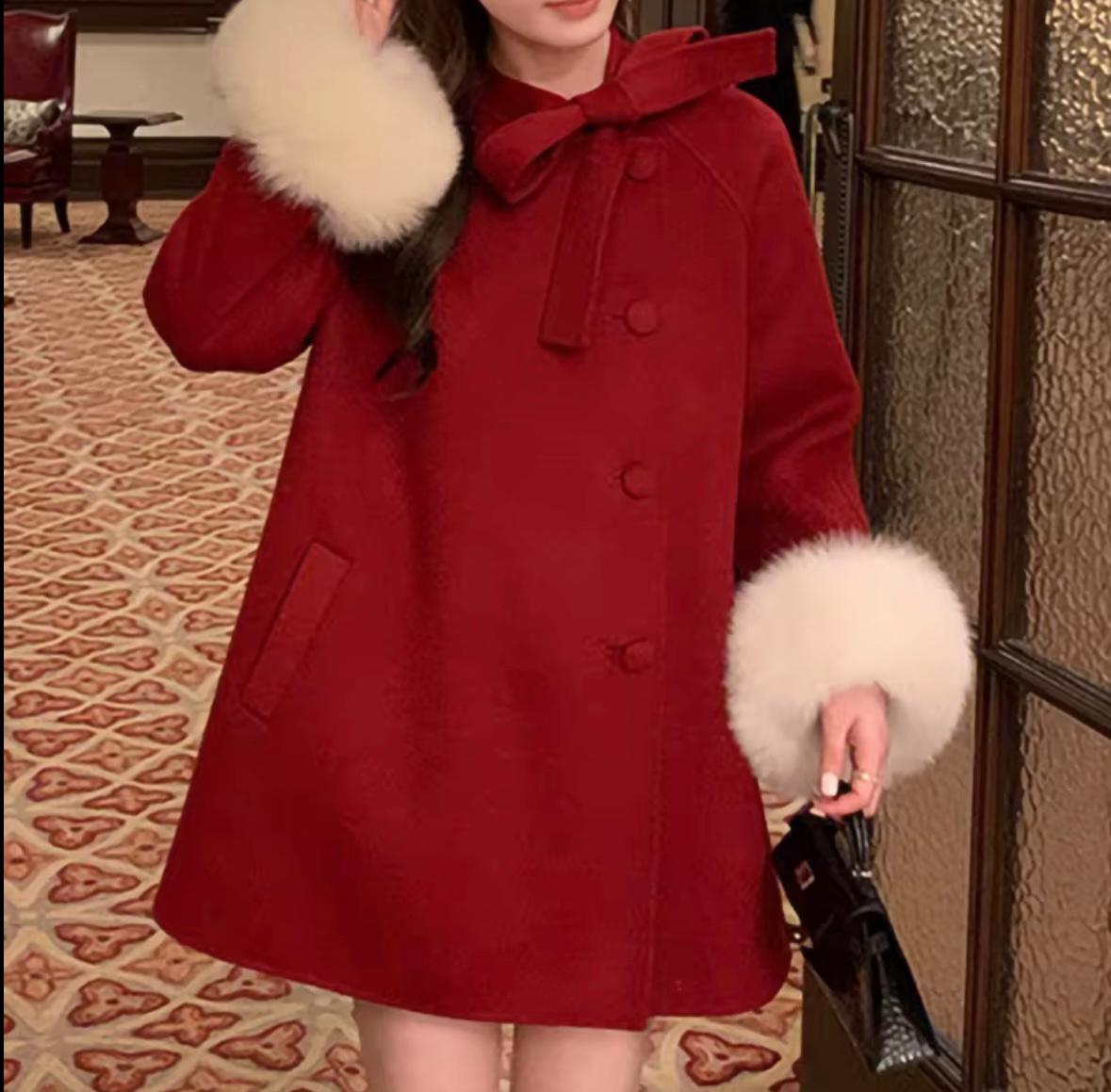 Luxury Cashmere Coat with Real Fur Cuffs & Bow Collar – Elegant Winter Statement