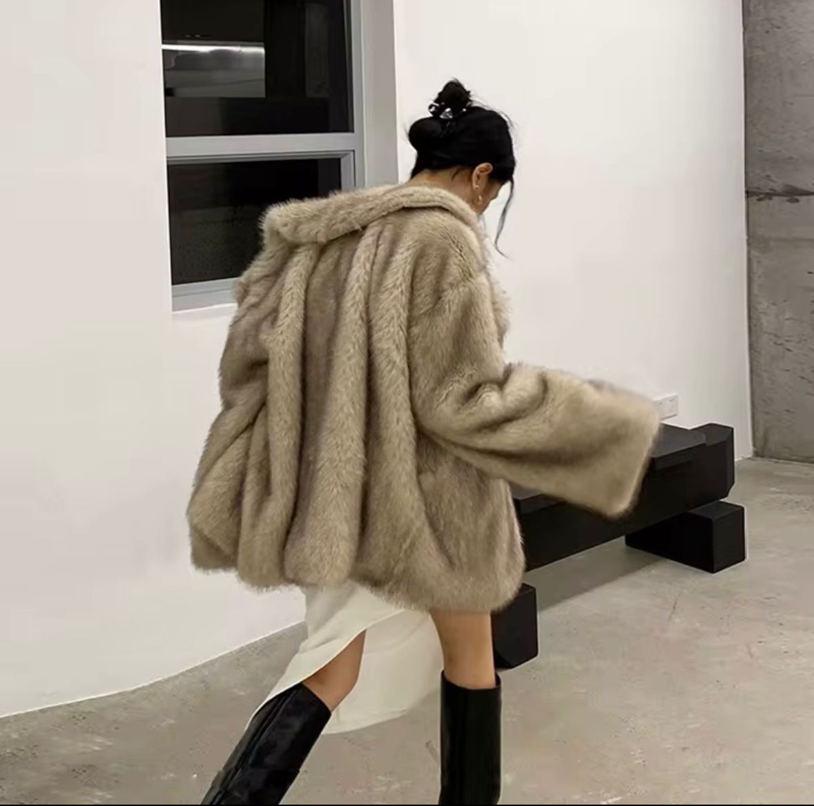 Oversized Genuine Fox Fur Coat – White Beige & Brown Beige