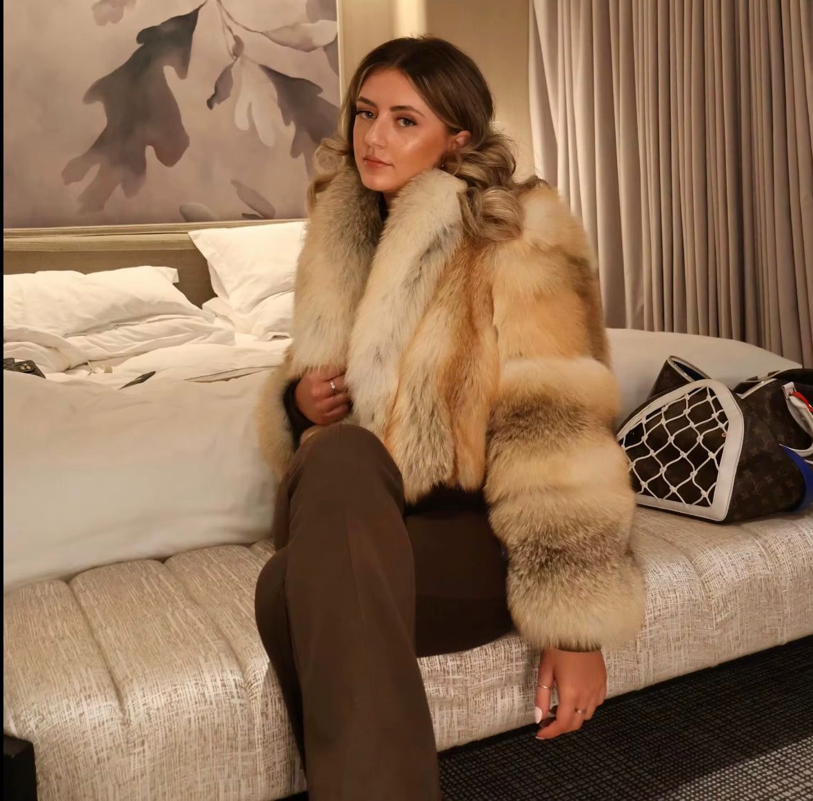 Luxury Short Natural Fur Coat – Premium Fox Elegance