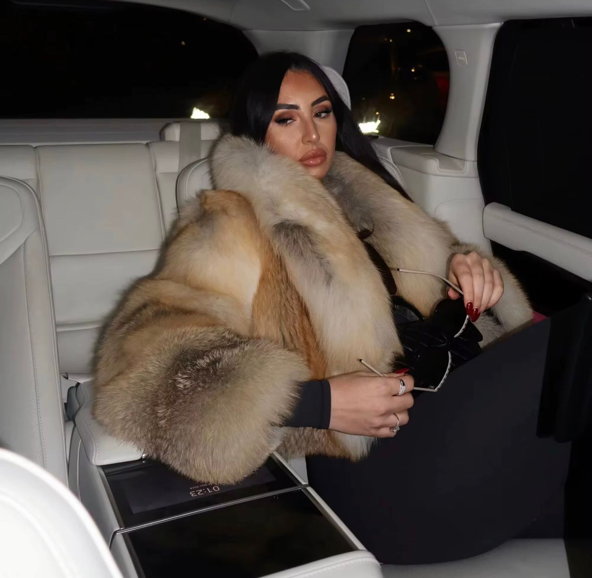 Luxury Short Natural Fur Coat – Premium Fox Elegance