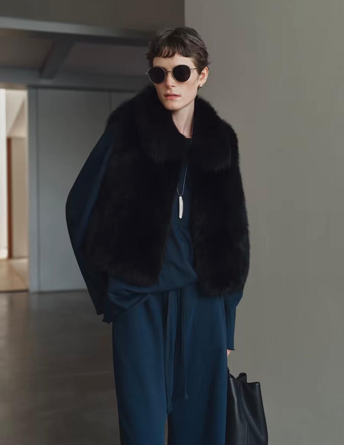 Luxury Genuine Fur Vest – Midnight Black & Snow Cream