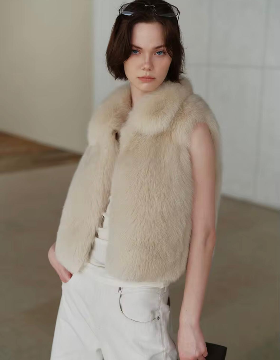 Luxury Genuine Fur Vest – Midnight Black & Snow Cream